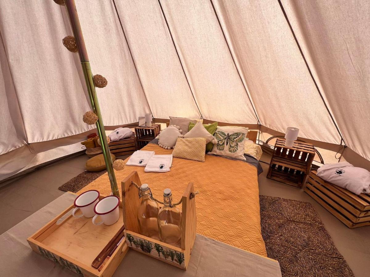 Glamping Bieszczady Z Jacuzzi I Basenem Hotel Solina  Exterior photo